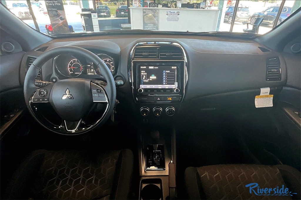 2025 Mitsubishi Outlander Sport ES SE LE photo 4