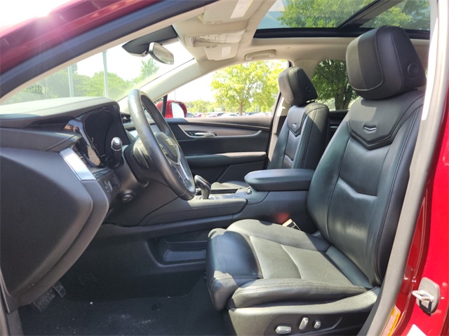 2017 Cadillac XT5 Luxury photo 9