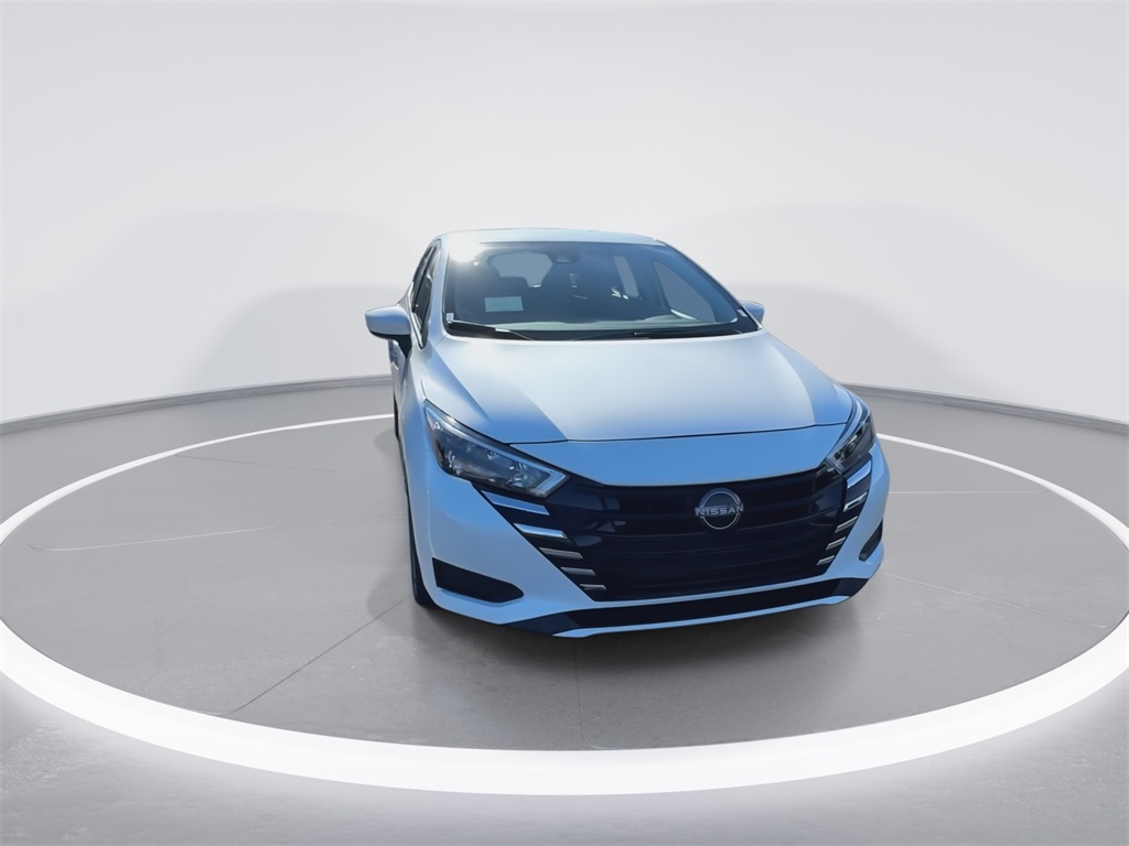 2025 Nissan Versa 1.6 SV photo 3