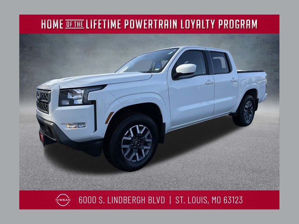 2022 Nissan Frontier SV's photo