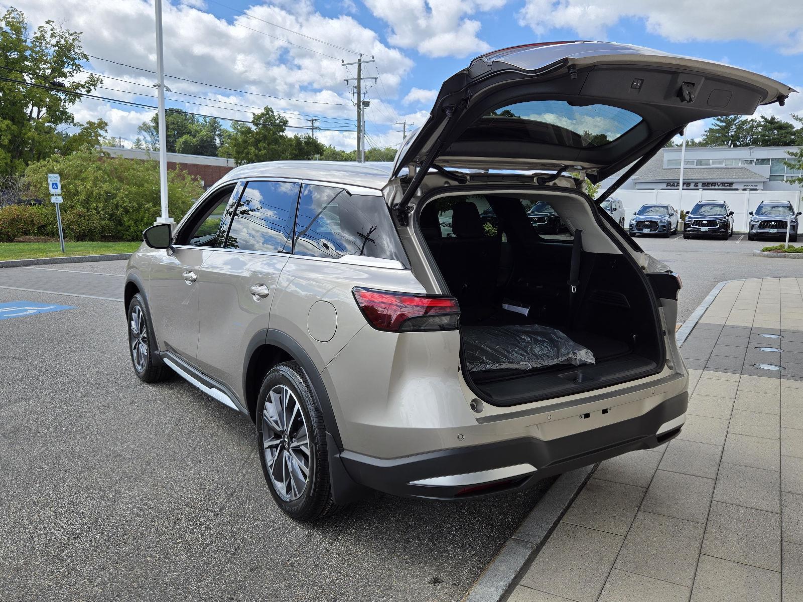 2026 Infiniti QX60 Luxe AWD photo 18