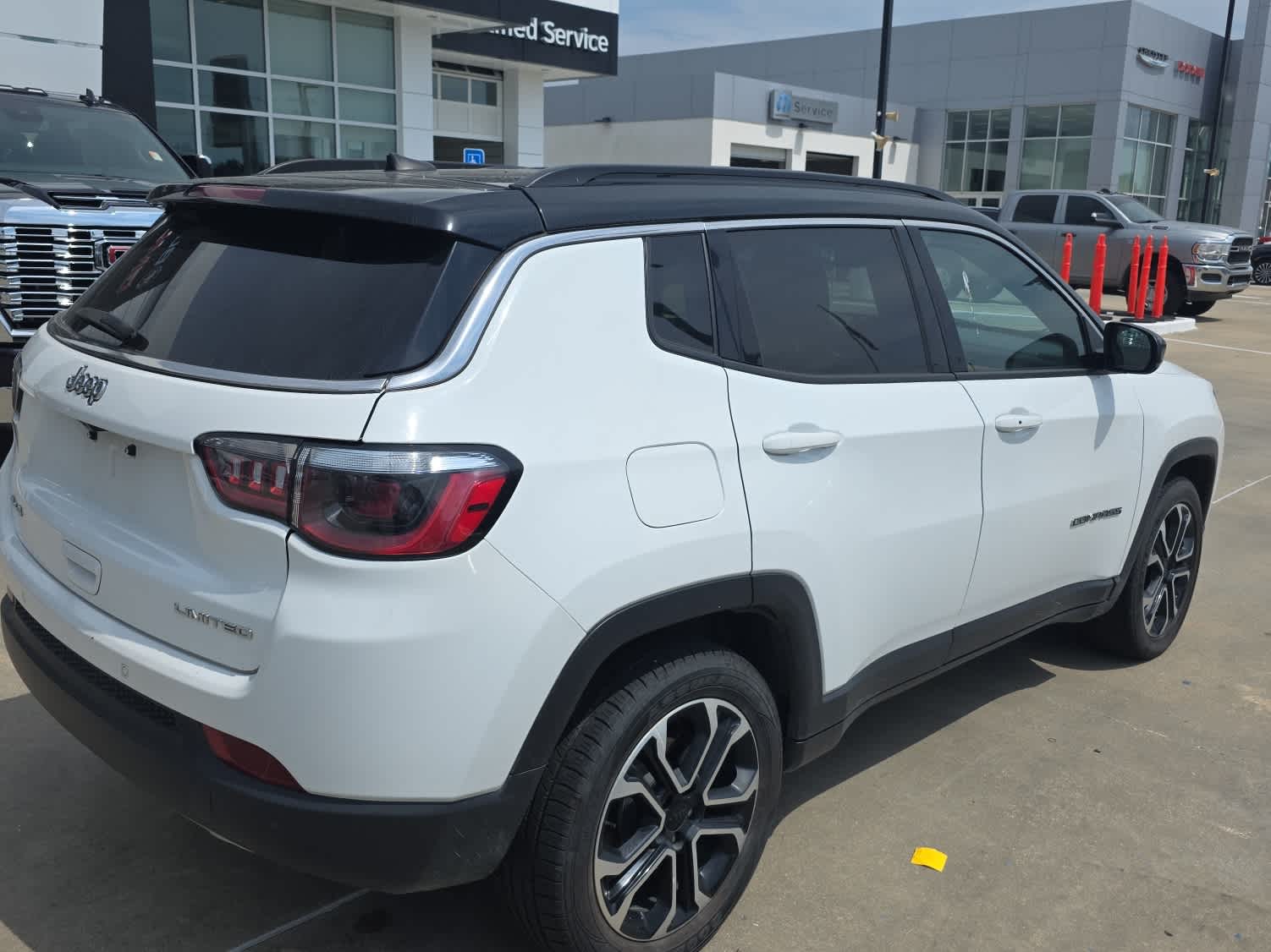 2023 Jeep Compass Limited photo 7