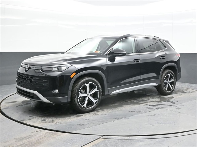 2026 Volkswagen Tiguan SE's photo