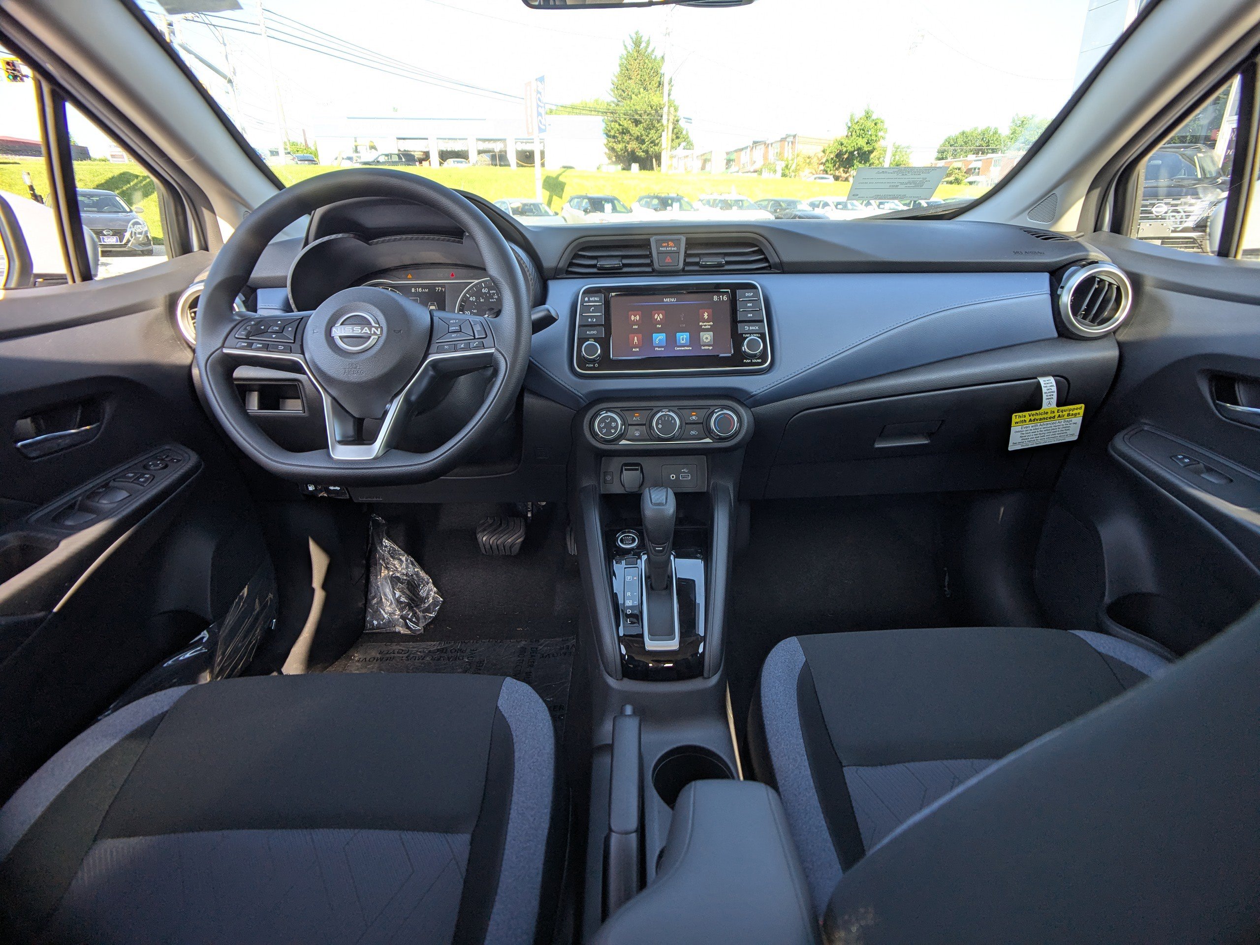 2025 Nissan Versa 1.6 SV photo 7