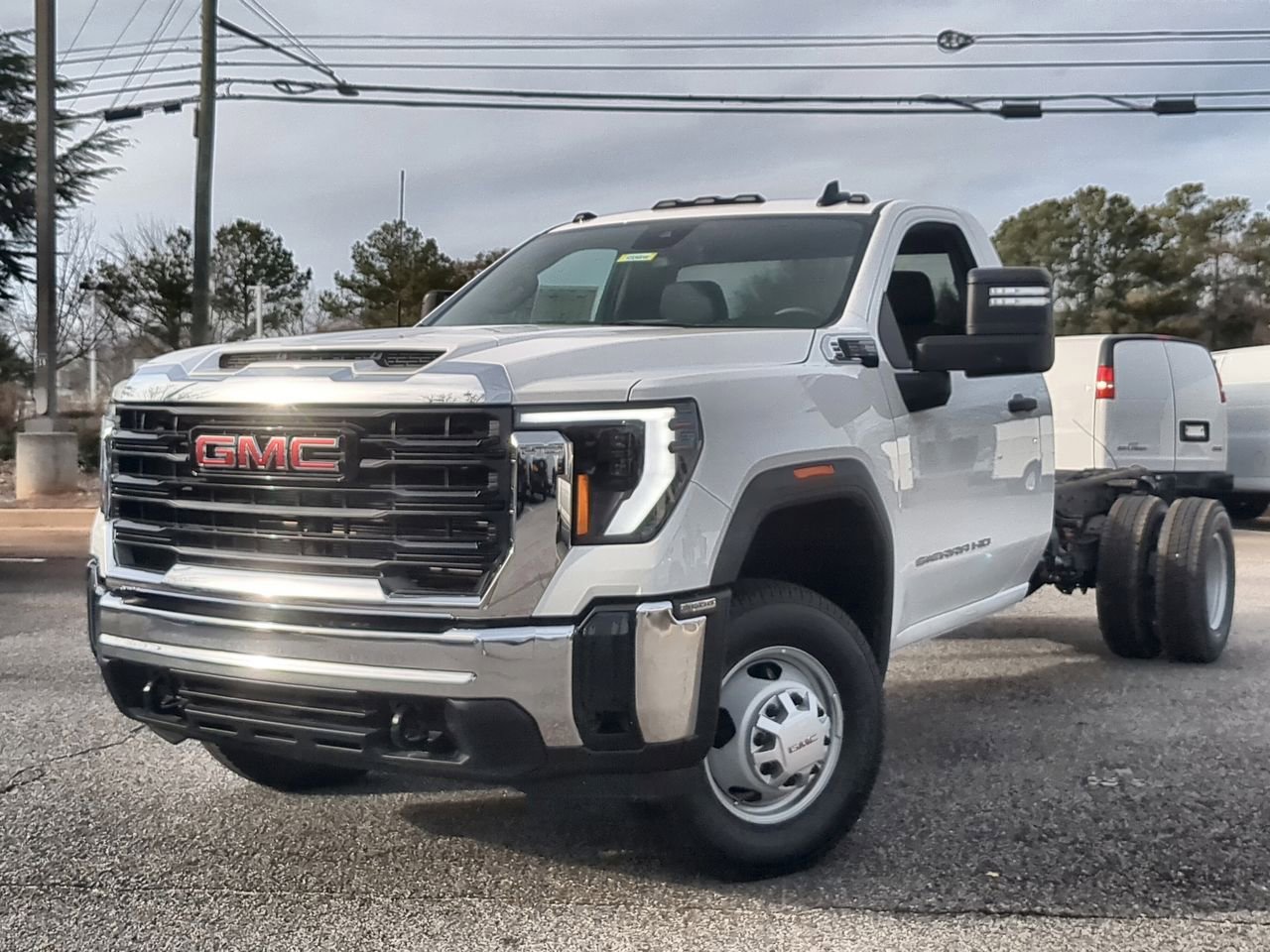 2026 GMC Sierra 3500 Chassis Cab Pro's photo