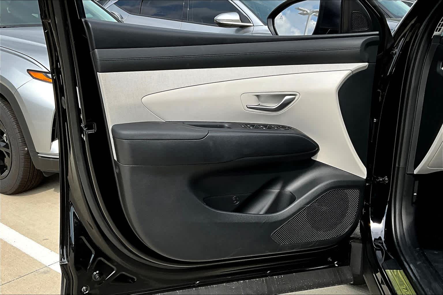 2025 Hyundai Tucson SEL Convenience photo 9