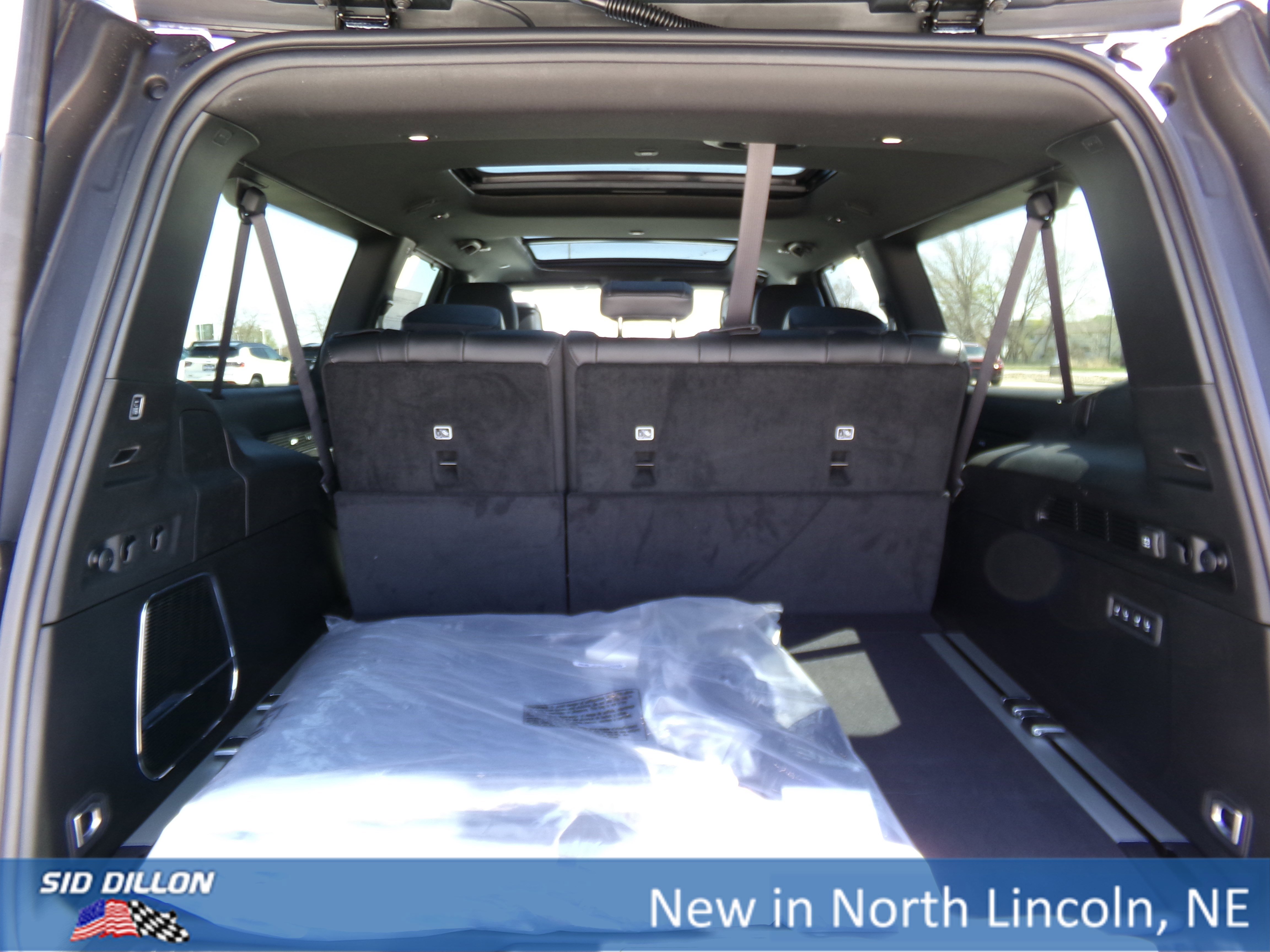 2025 Jeep Wagoneer L Series II Carbide photo 6