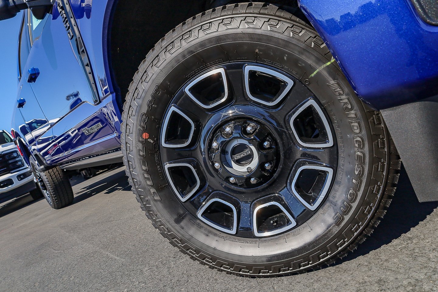 2026 Ford F-350 Platinum photo 2