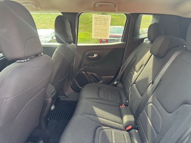 2021 Jeep Renegade Latitude photo 10