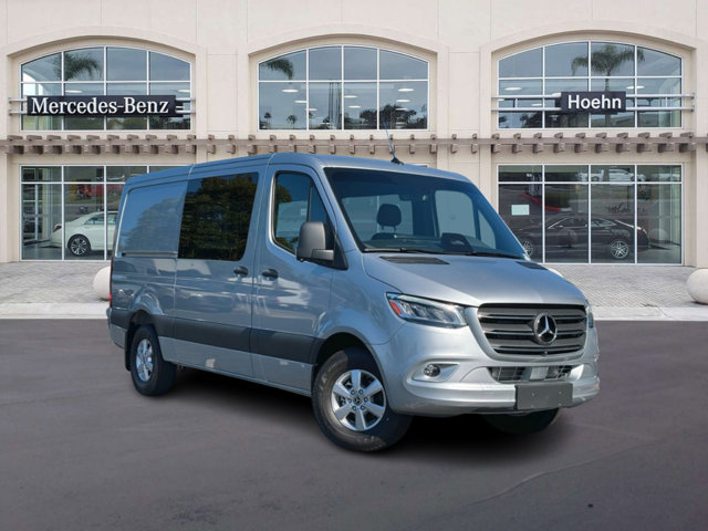 2025 Mercedes-Benz Sprinter Crew Van Base's photo