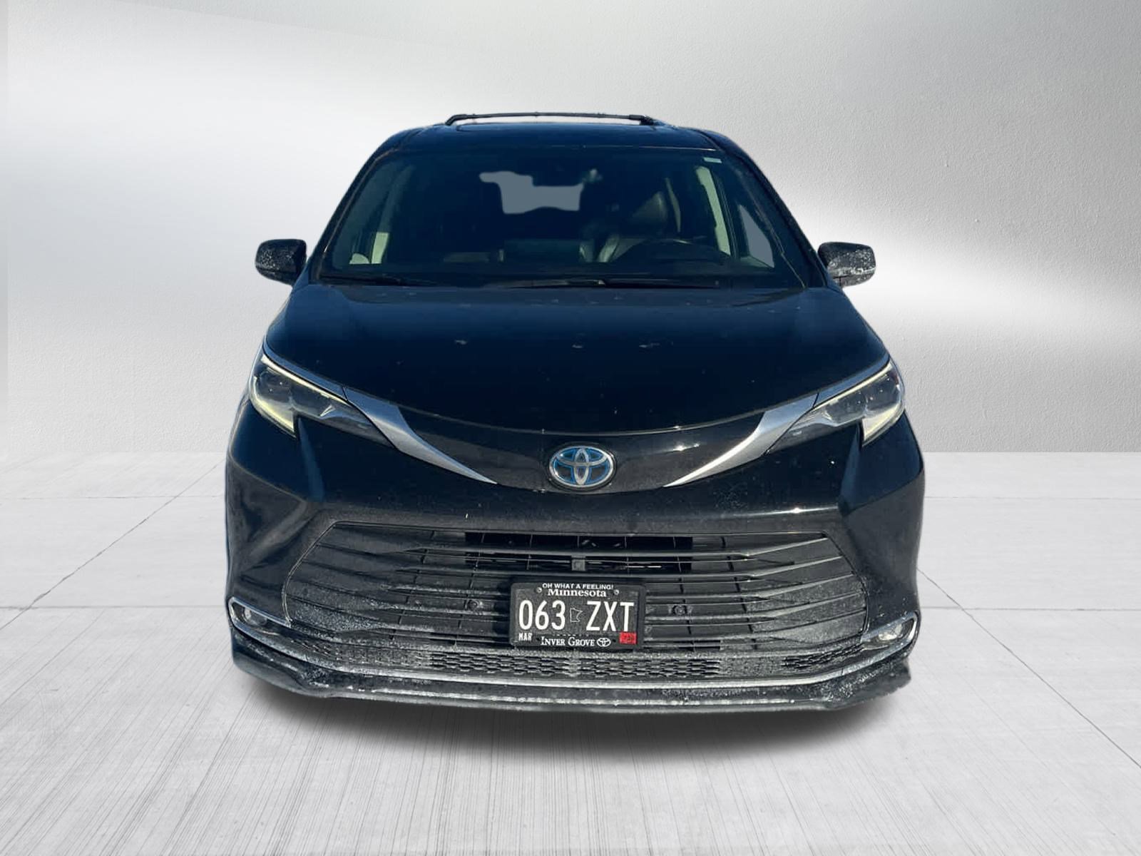 Used 2023 Toyota Sienna Platinum with VIN 5TDESKFC9PS084484 for sale in Golden Valley, Minnesota