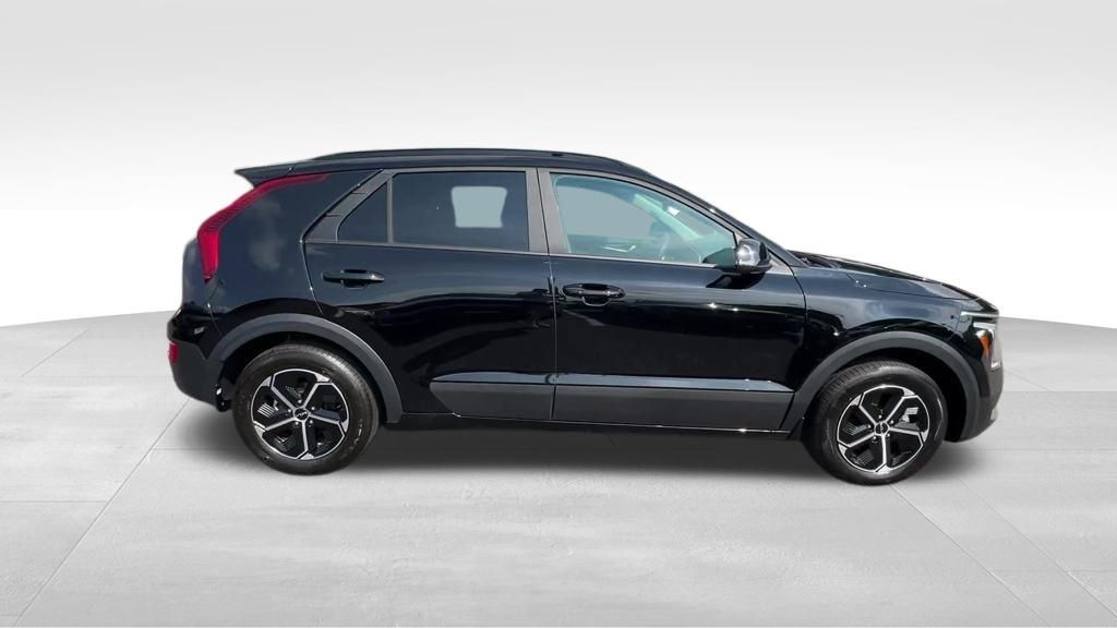 2025 Kia Niro EX photo 7