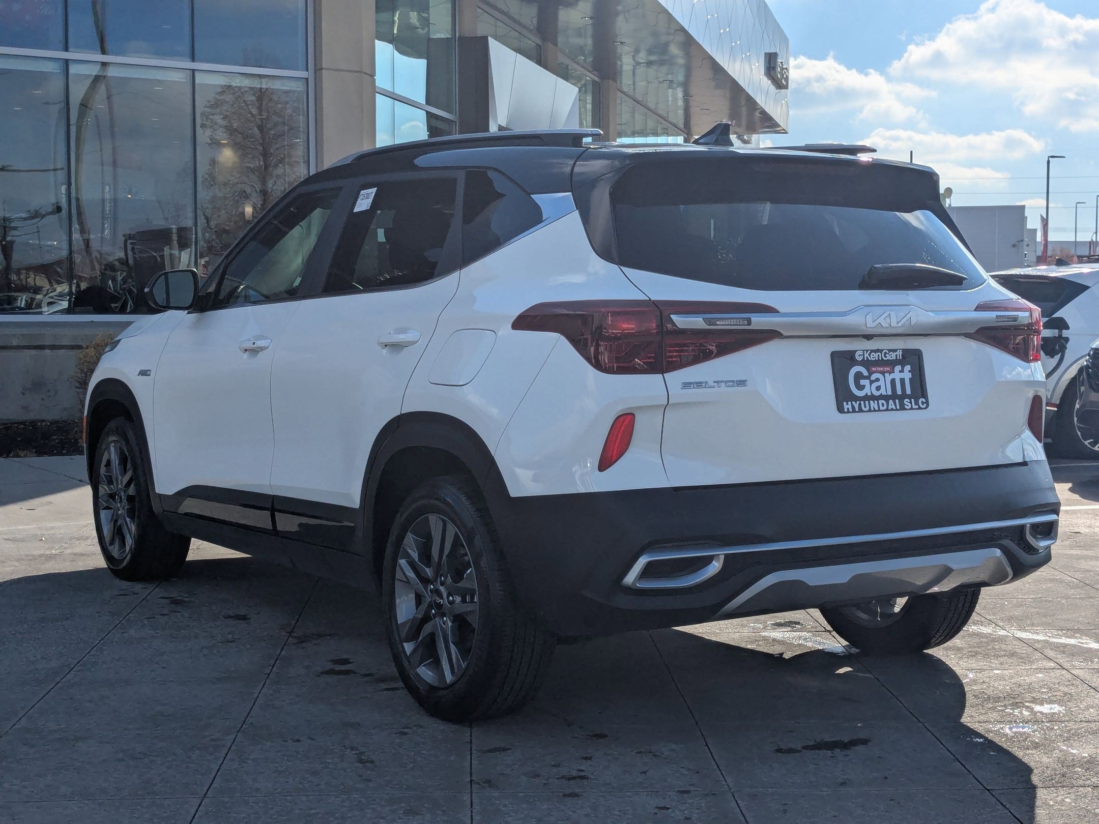 2023 Kia Seltos S photo 4