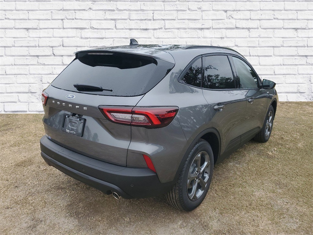2025 Ford Escape ST-Line photo 2
