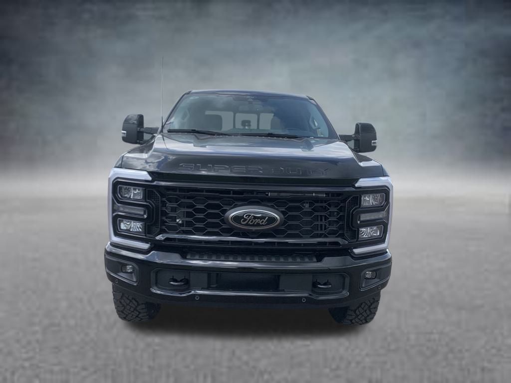 2025 Ford F-250 Lariat photo 2
