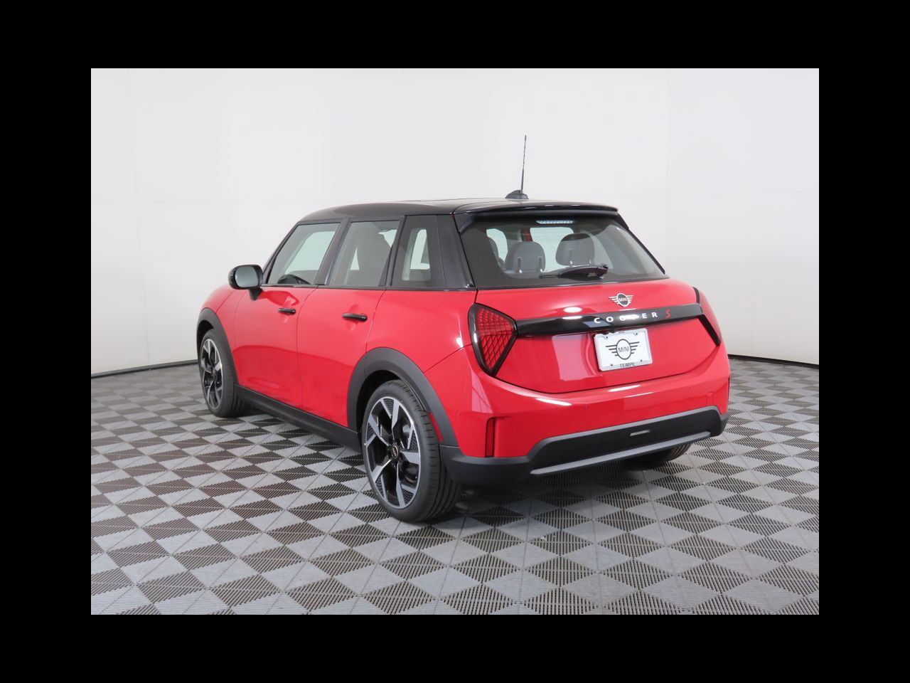 2025 Mini Cooper 4 Door Hardtop Signature photo 7