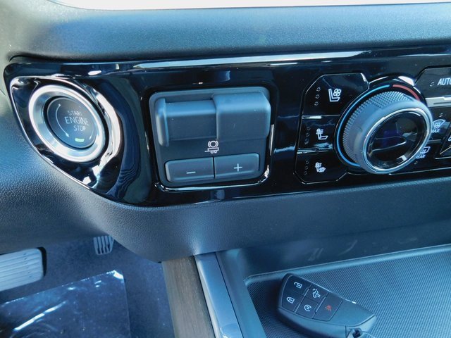 2025 Chevrolet Silverado 2500HD High Country photo 26