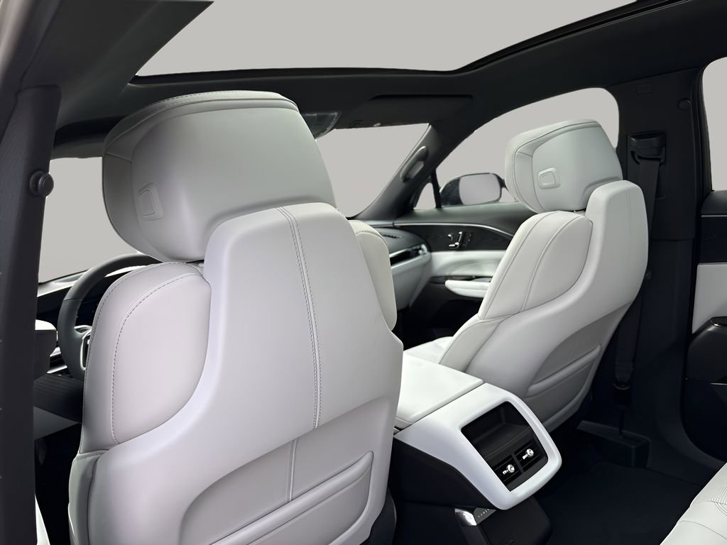 2025 Cadillac Lyriq Sport photo 34