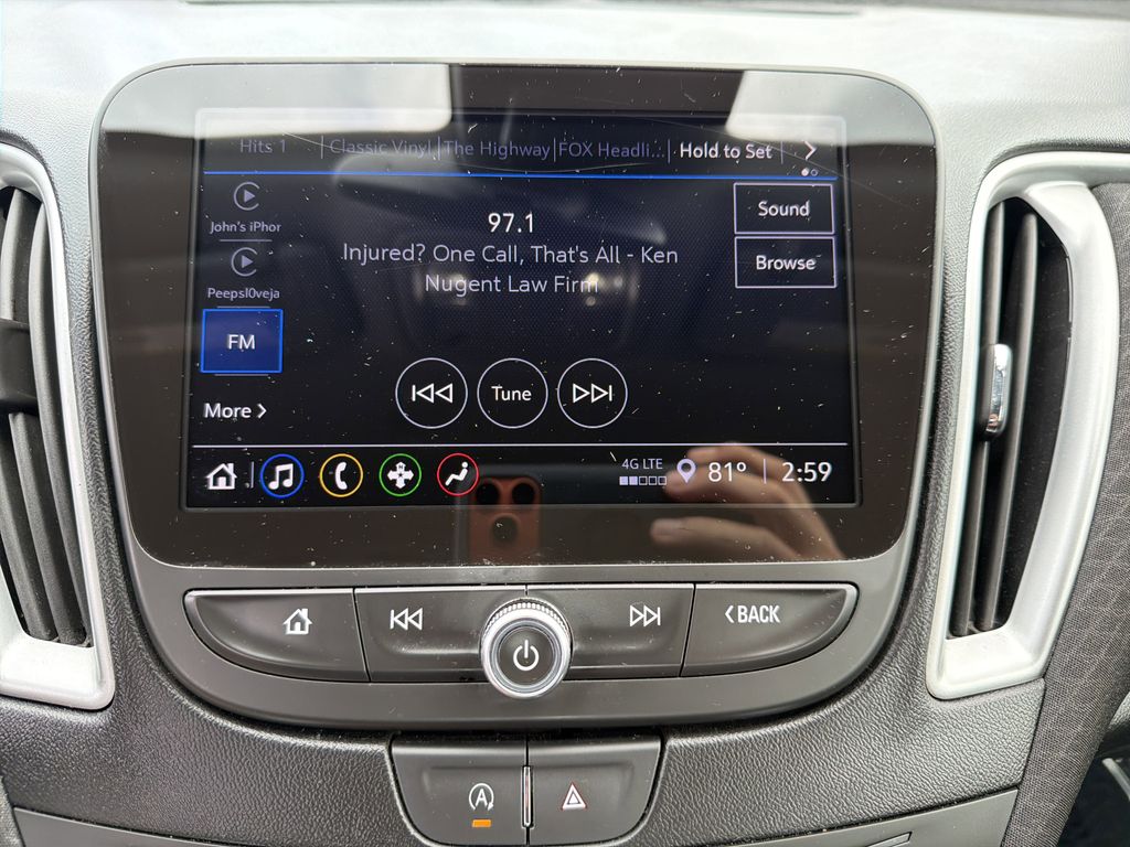 2024 Chevrolet Malibu 1LT photo 4