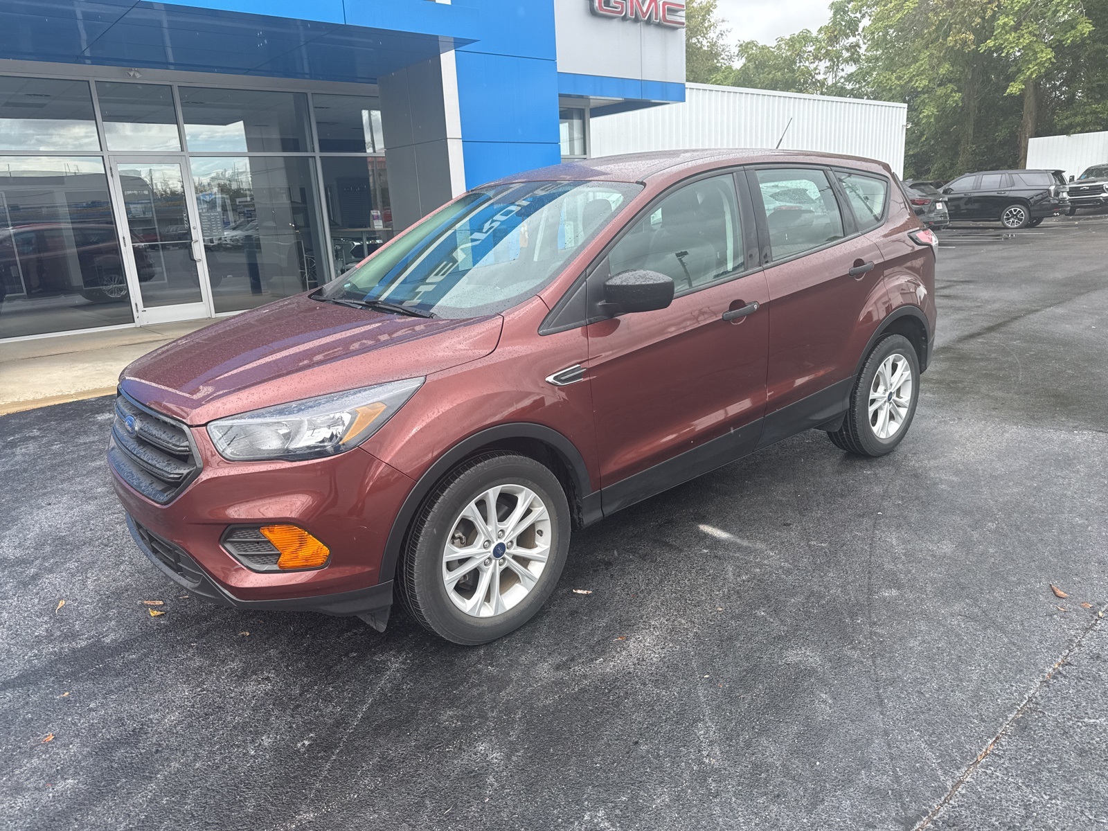 2018 Ford Escape S photo 2