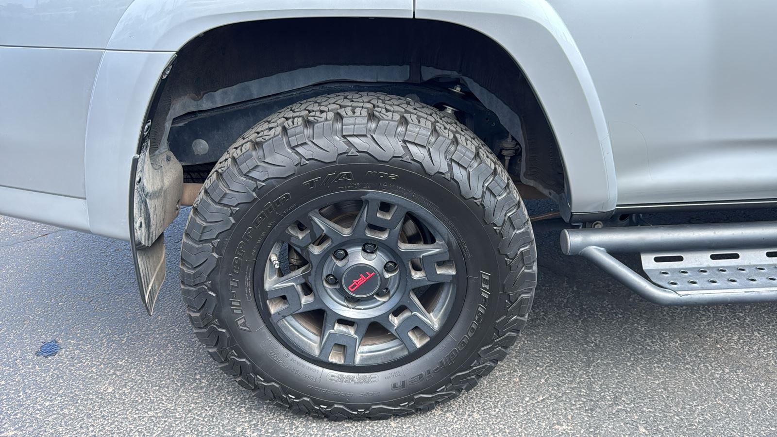 2021 Toyota 4Runner TRD photo 9