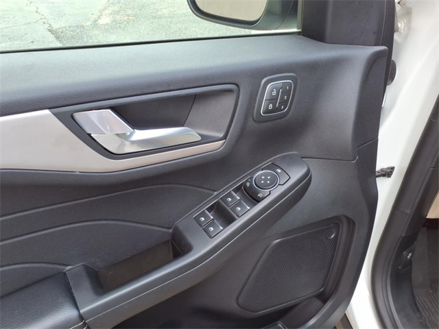 2022 Ford Escape SE photo 13