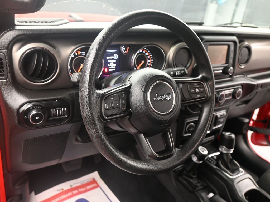 2019 Jeep Wrangler Unlimited Sport photo 2