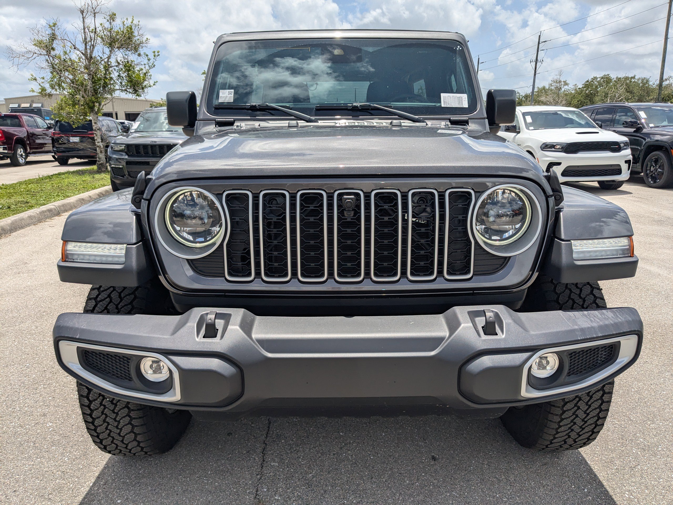 2025 Jeep Wrangler Sahara photo 3