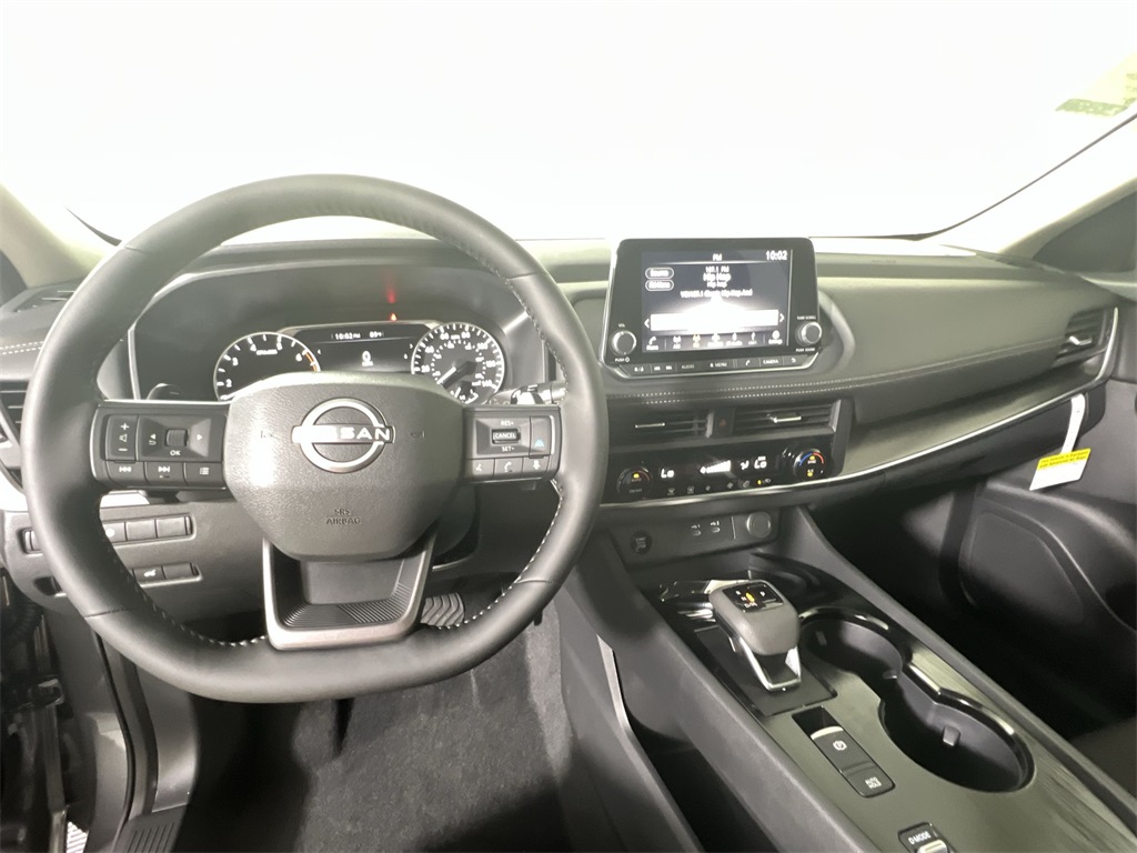 2026 Nissan Rogue SV photo 8
