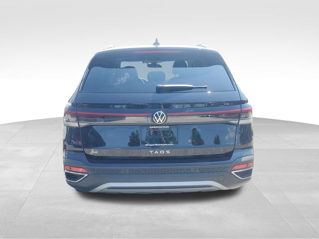 2025 Volkswagen Taos SE photo 6