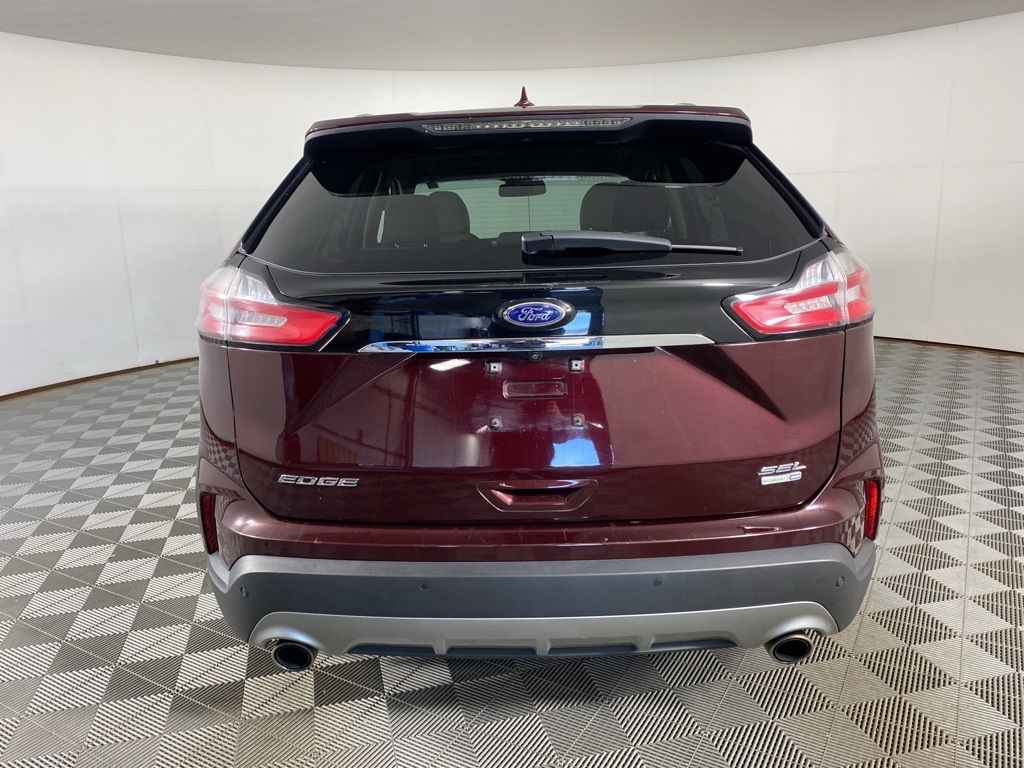 2019 Ford Edge SEL photo 11