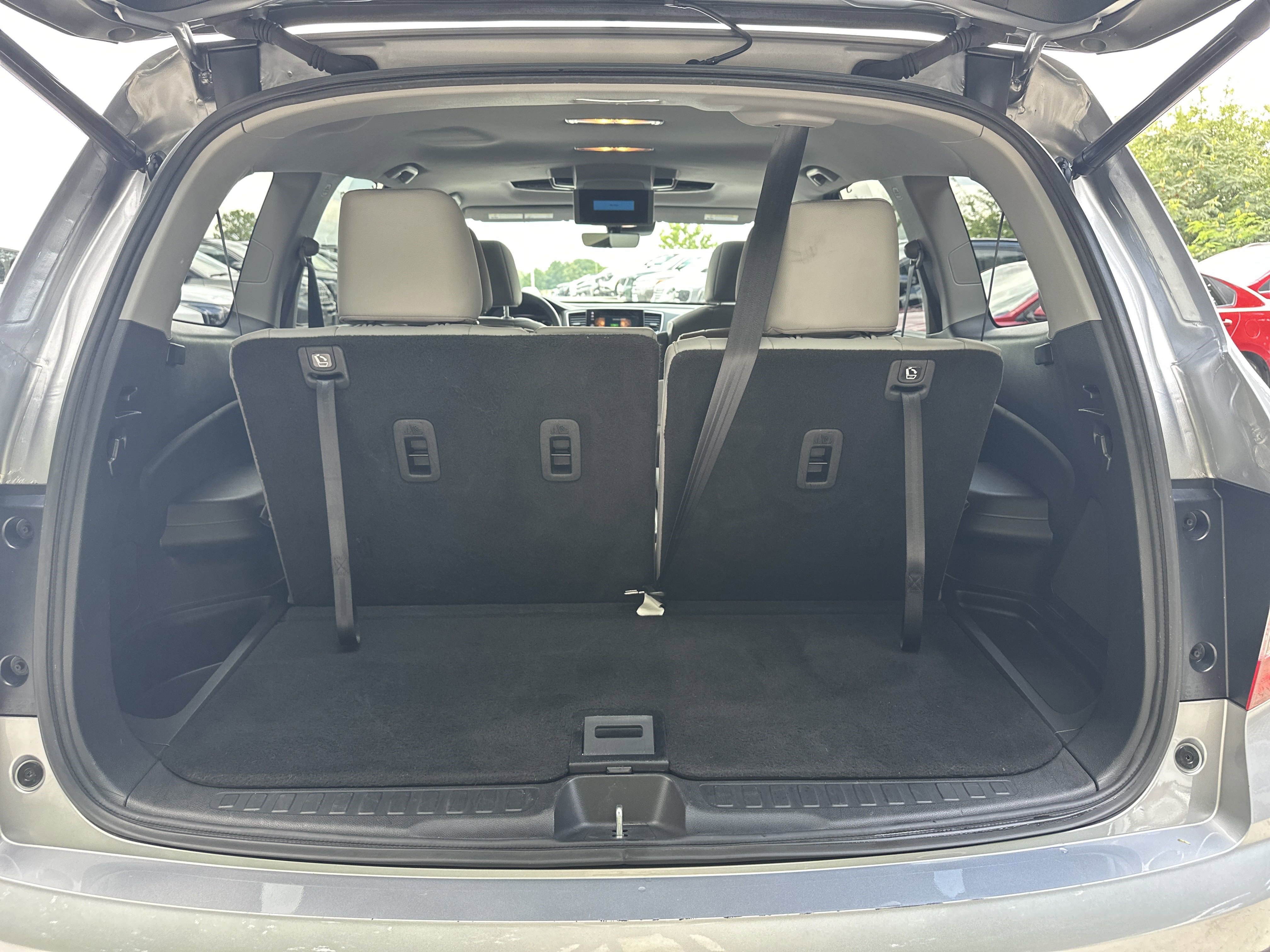 2022 Honda Pilot Touring photo 12