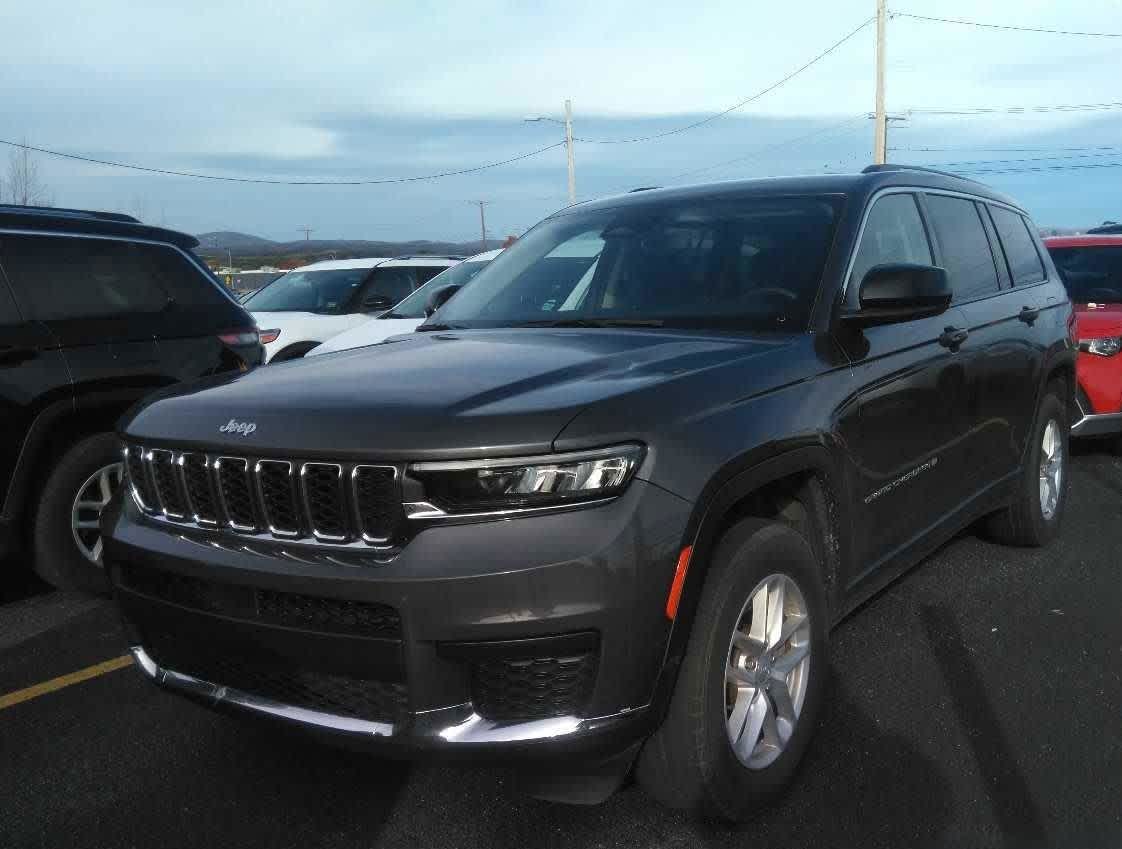 2023 Jeep Grand Cherokee L Laredo's photo