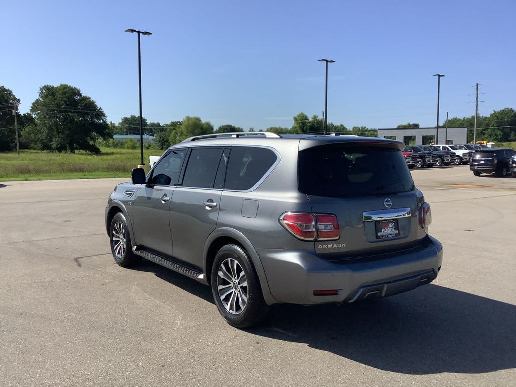 2020 Nissan Armada SL photo 3