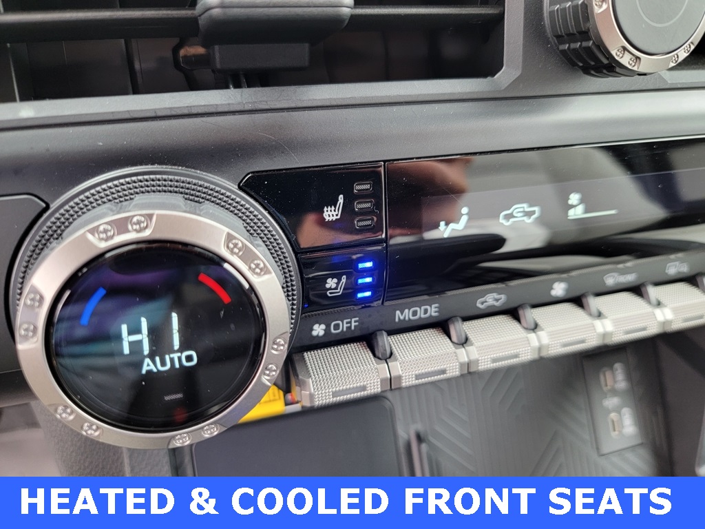 2025 Toyota Tacoma Limited photo 4