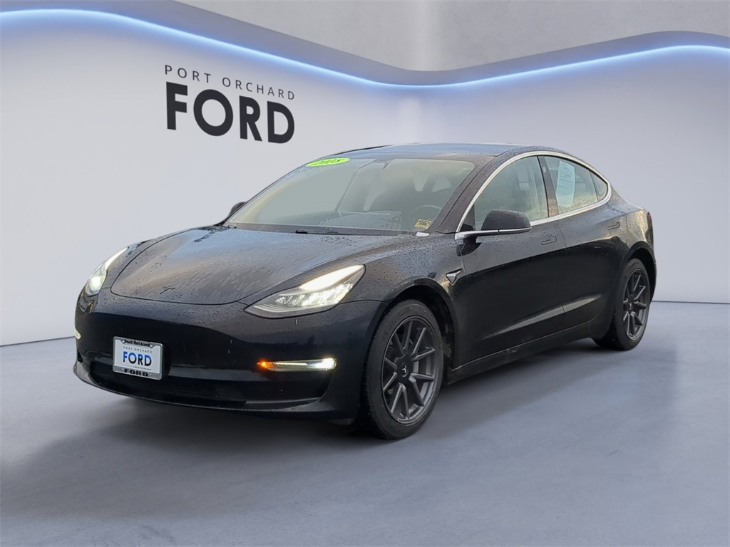 2019 Tesla Model 3 Mid Range's photo