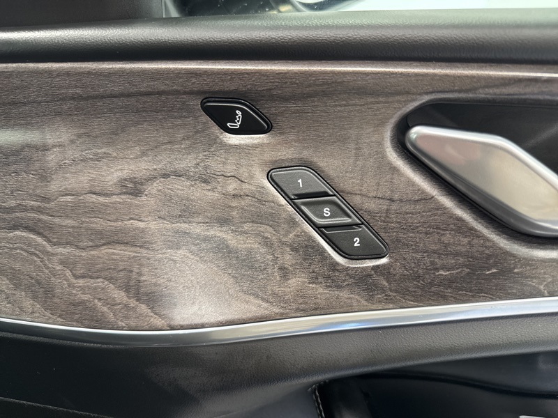 2022 Jeep Grand Cherokee Overland photo 19