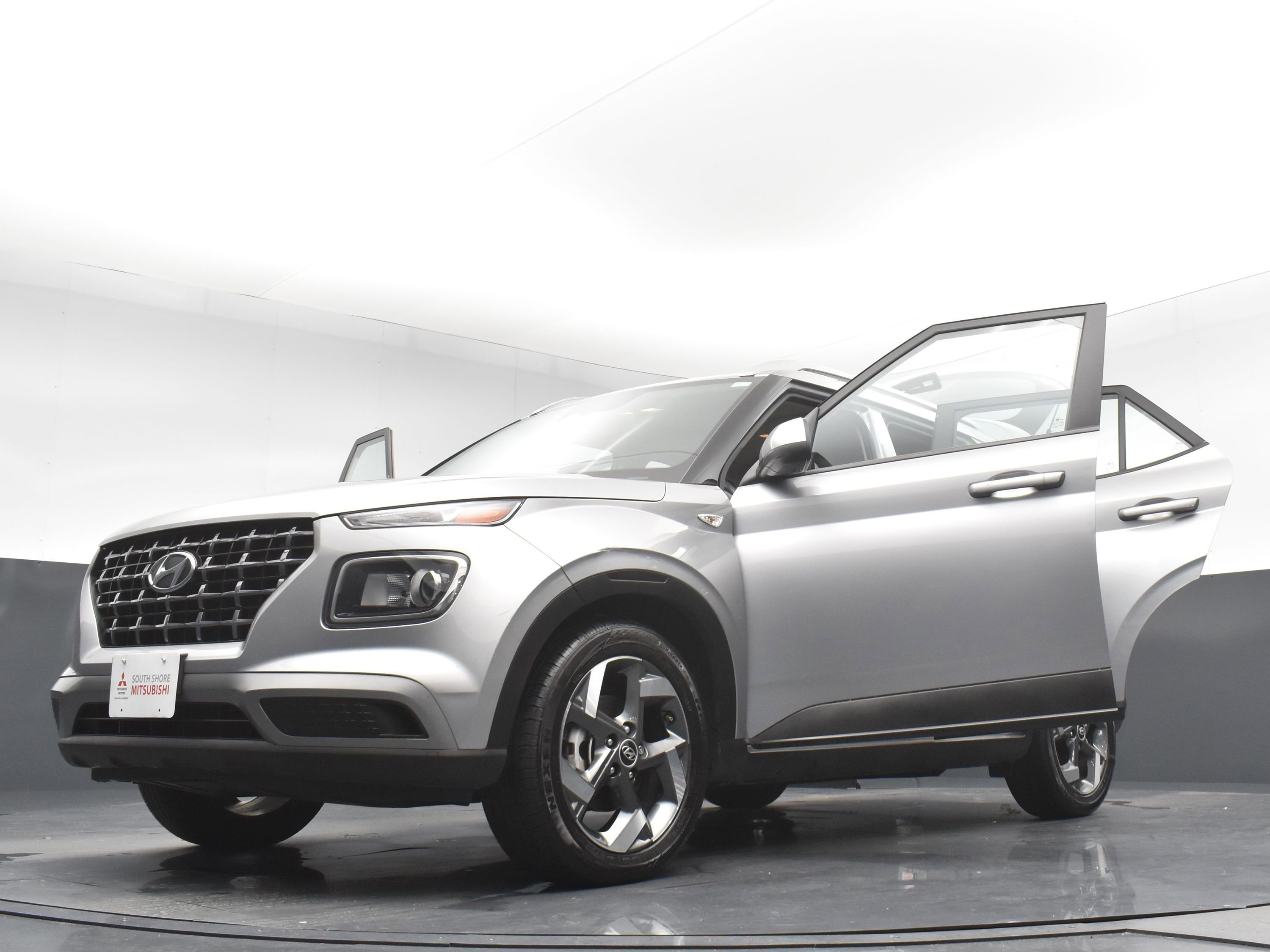 2023 Hyundai Venue SEL photo 31