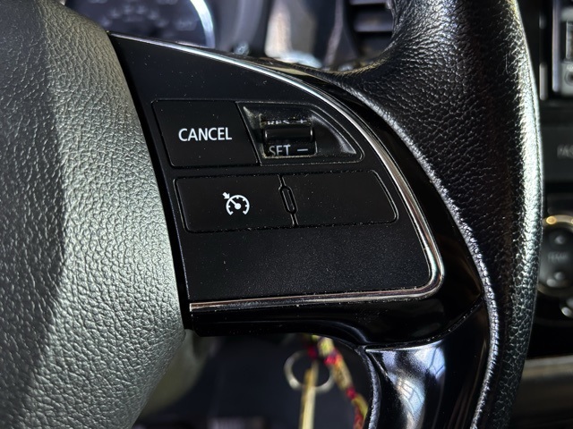 2017 Mitsubishi Outlander ES photo 17