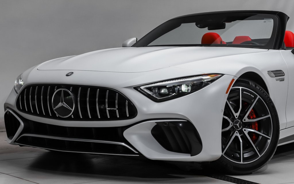 2023 Mercedes Benz SL 55 AMG photo 2