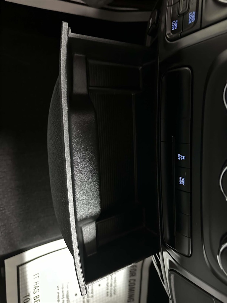 2024 Ram 1500 Classic SLT photo 14