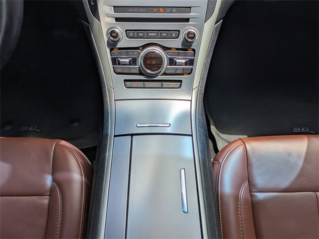 2020 Lincoln MKZ Hybrid Reserve photo 17