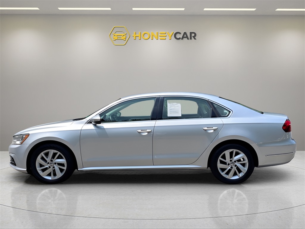 2018 Volkswagen Passat SE photo 28