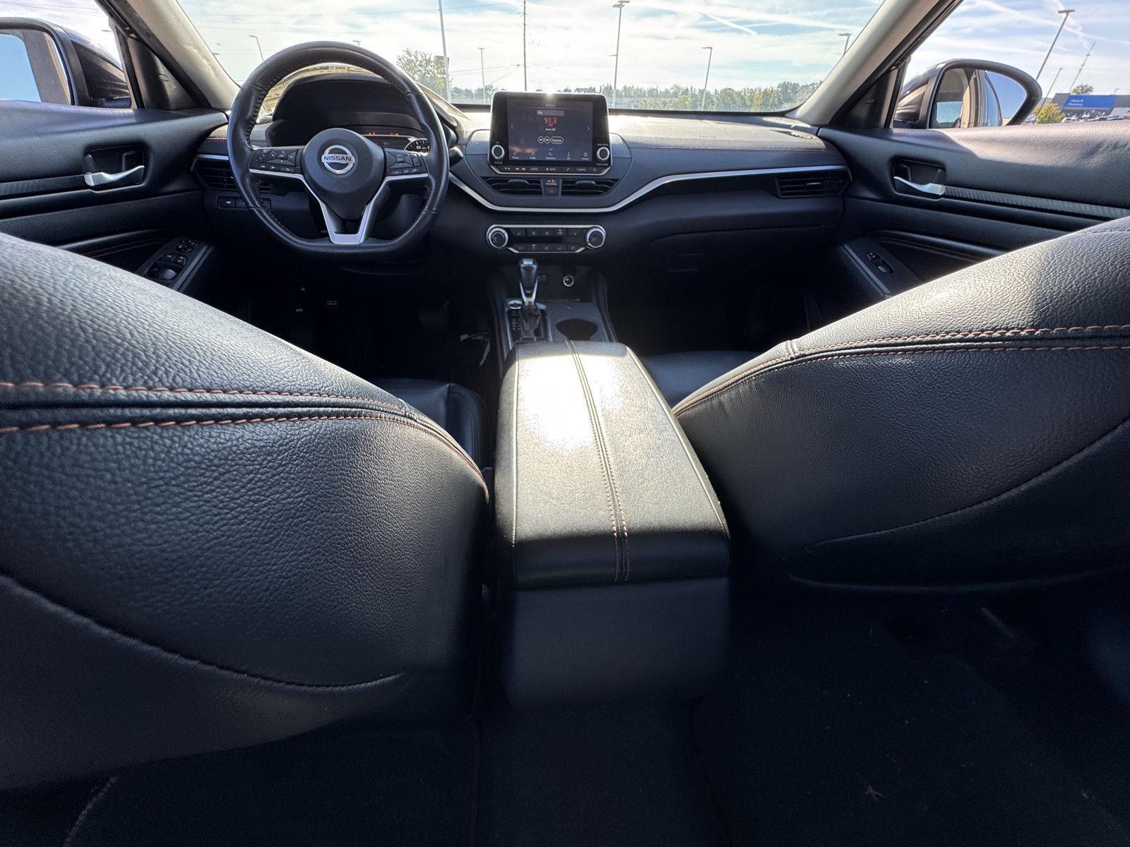 2022 Nissan Altima 2.5 SR photo 21
