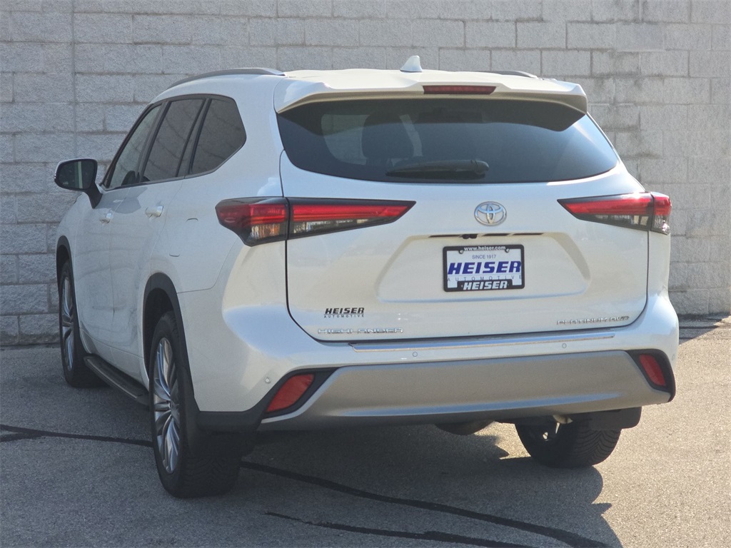 2020 Toyota Highlander Platinum photo 11