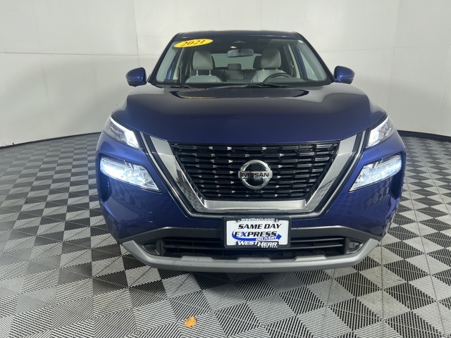 2021 Nissan Rogue SV photo 2