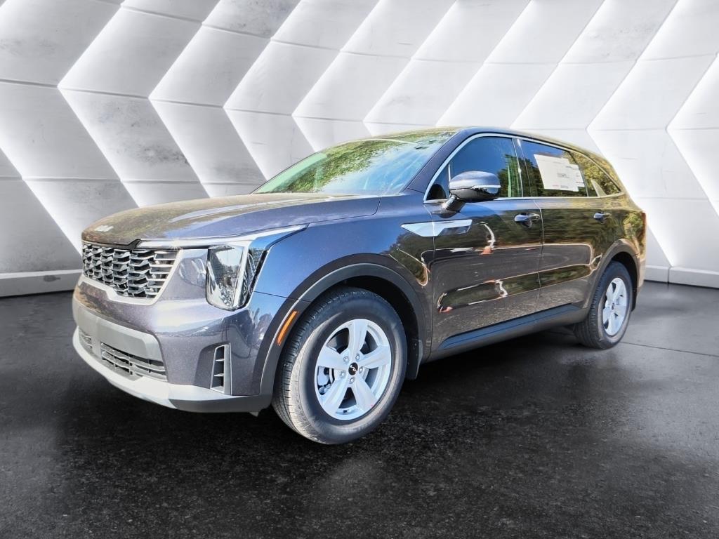 2025 Kia Sorento LX's photo
