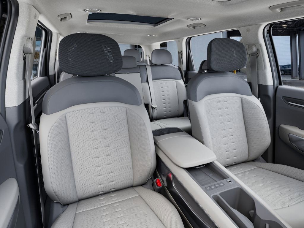 2026 Kia EV9 Wind photo 13