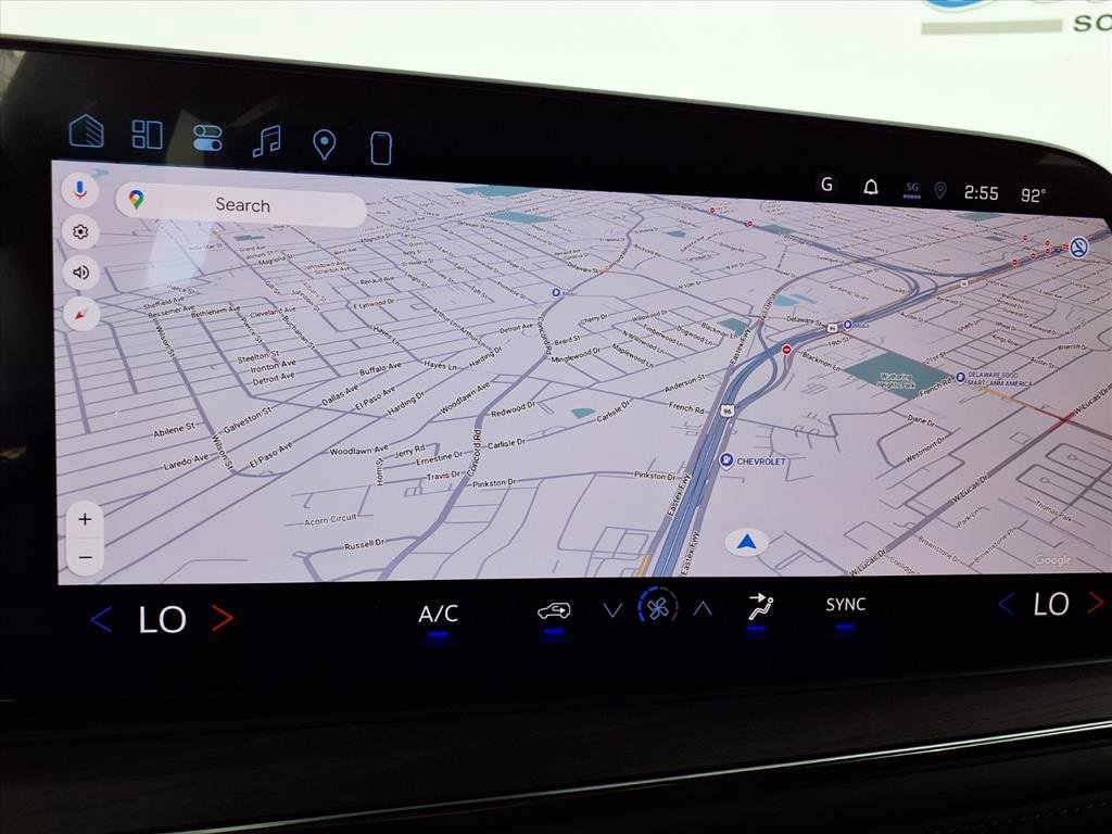 2026 Chevrolet Suburban LS photo 4