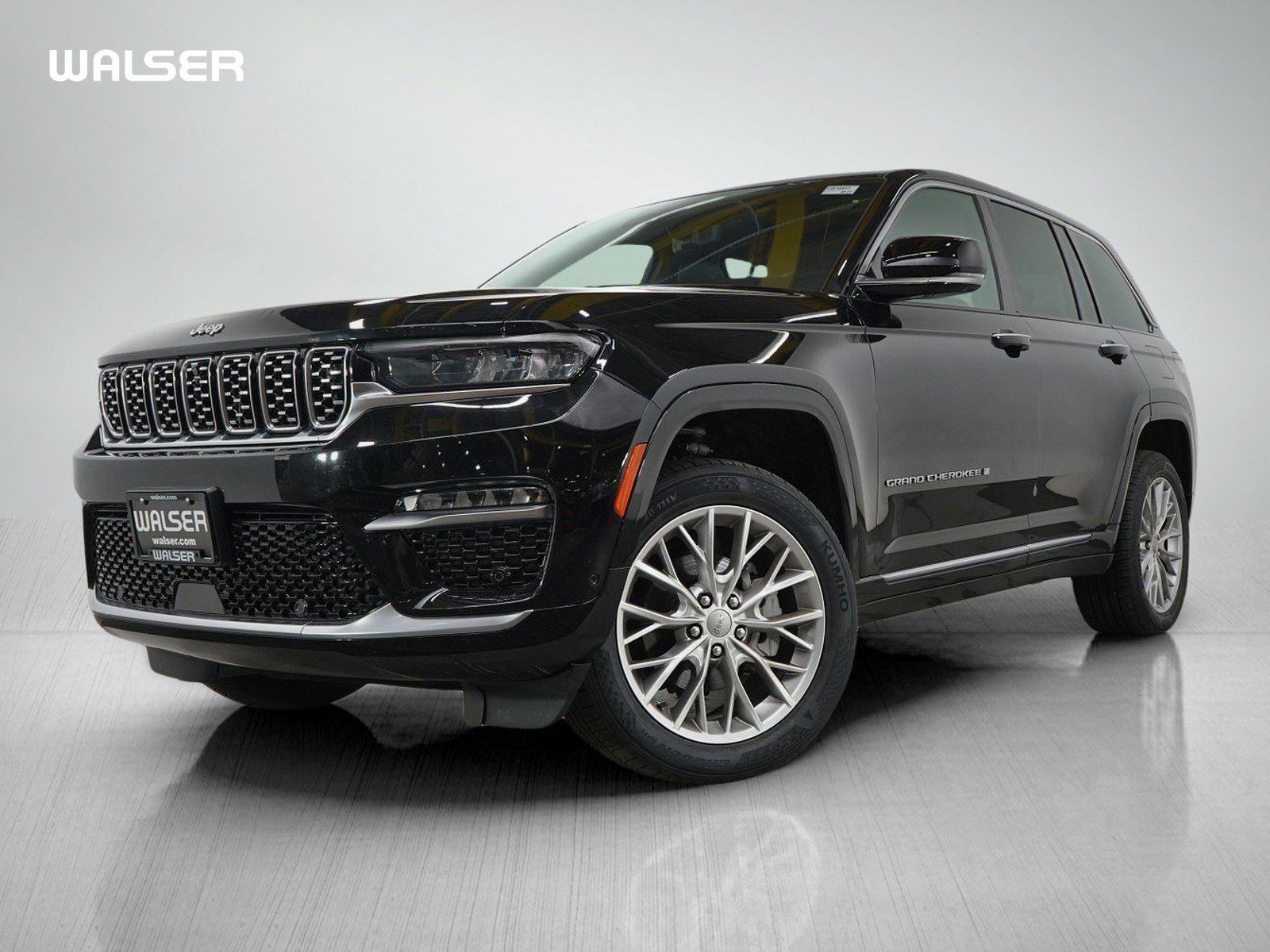 2023 Jeep Grand Cherokee Summit's photo